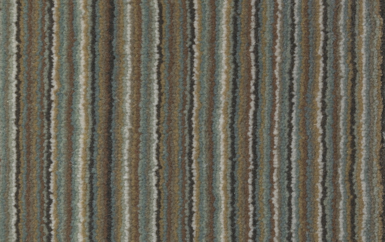 323