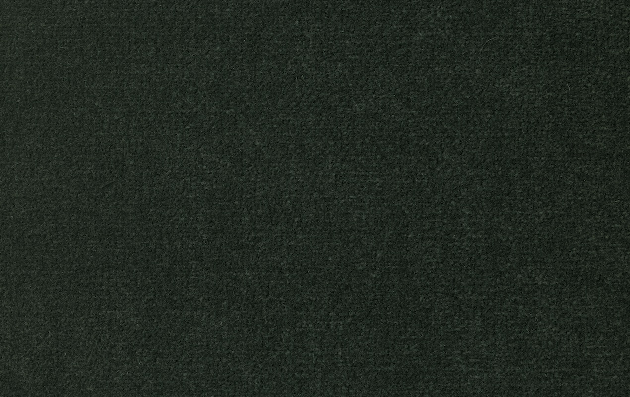 586