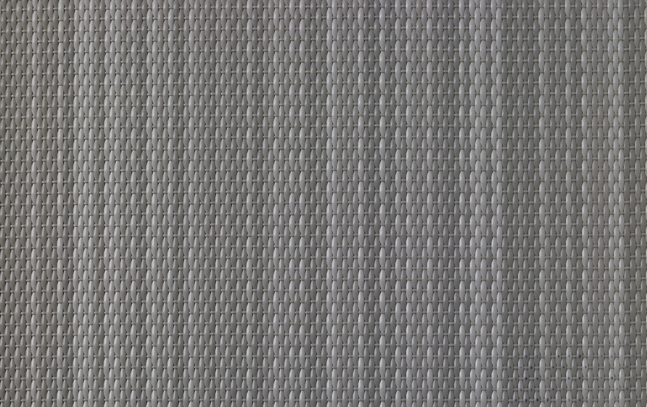979
